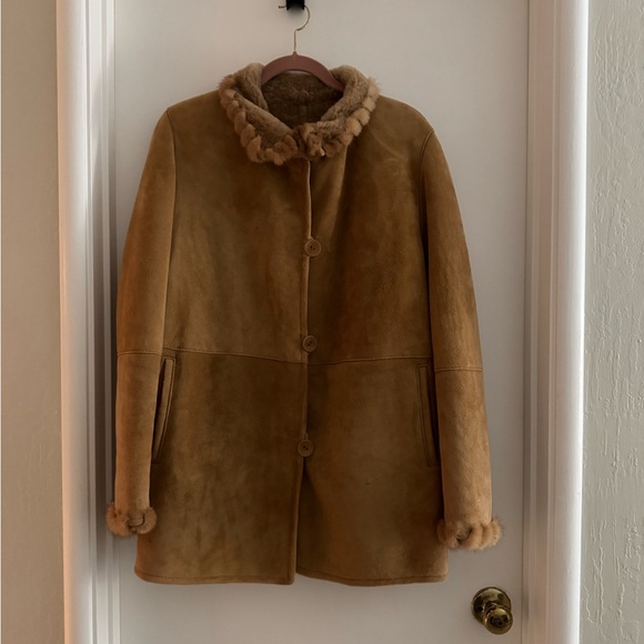 REDUCED Ladies shearling coat, mid length - Picture 5 of 5
